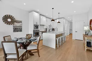 1347 W Grand Ave, Chicago, IL 60642 - Photo 7