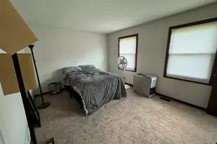 1013 E Benton Ave, Naperville, IL 60540 - Photo 9