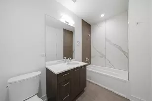 434 W Melrose St, Chicago, IL 60657 - Photo 13