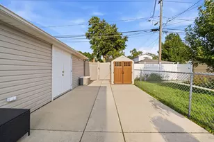 11001 S Albany Ave, Chicago, IL 60655 - Photo 31