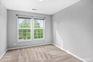 3292 Bromley Ln, Aurora, IL 60502 - Photo 17