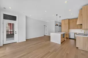 1347 W Grand Ave, Chicago, IL 60642 - Photo 3