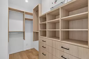 1347 W Grand Ave, Chicago, IL 60642 - Photo 13