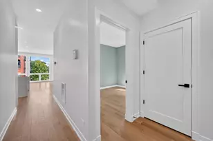 1347 W Grand Ave, Chicago, IL 60642 - Photo 17