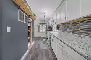 909 Pershing Dr, Wauconda, IL 60084 - Photo 9