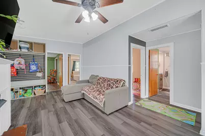 909 Pershing Drive, Wauconda, IL 60084 - Photo 5