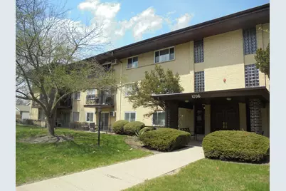 1206 E Fairview Street #102, Arlington Heights, IL 60005 - Photo 1