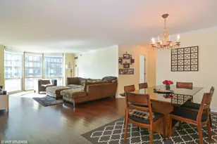 195 N Harbor Dr, Chicago, IL 60601 - Photo 3