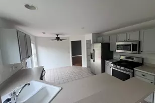 1429 Meadowsedge Ln, Carpentersville, IL 60110 - Photo 15