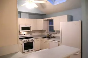 23W554 Burdette Ave, Carol Stream, IL 60188 - Photo 5