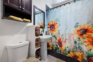 1015 N Central Ave, Chicago, IL 60651 - Photo 13