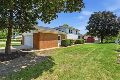 37 E Weathersfield Way, Schaumburg, IL 60193 - Photo 5
