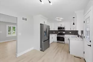 37 E Weathersfield Way, Schaumburg, IL 60193 - Photo 15