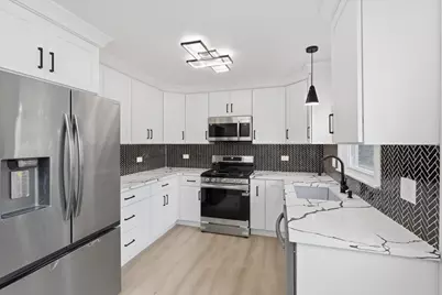 37 E Weathersfield Way, Schaumburg, IL 60193 - Photo 13