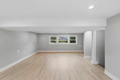 37 E Weathersfield Way, Schaumburg, IL 60193 - Photo 19