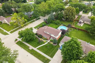 226 Meadowwood Dr, Joliet, IL 60431 - Photo 39