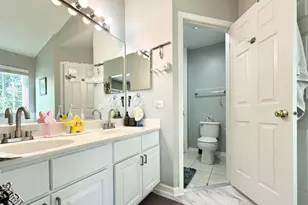 2443 Baldwin Ct, Aurora, IL 60503 - Photo 17