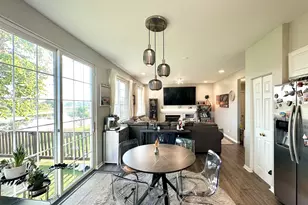 2443 Baldwin Ct, Aurora, IL 60503 - Photo 9