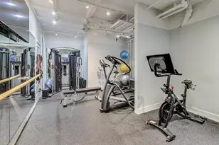 222 E Chestnut St, Chicago, IL 60611 - Photo 17