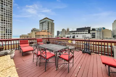 222 E Chestnut Street #9D, Chicago, IL 60611 - Photo 15