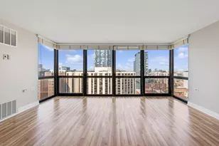 1122 N Clark St, Chicago, IL 60610 - Photo 3