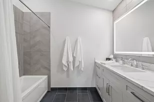 328 Cromwell Ct, Westmont, IL 60559 - Photo 23