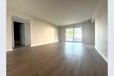 2000 Bayside Drive #110, Palatine, IL 60074 - Photo 3