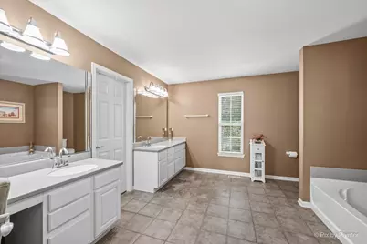 1075 Robinson Street, Elburn, IL 60119 - Photo 31