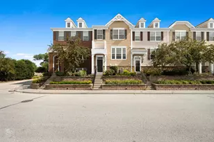 706 E Wing St, Arlington Heights, IL 60004 - Photo 1