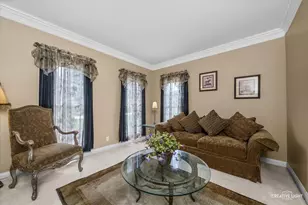 40W850 Stonecrest Dr, Elgin, IL 60124 - Photo 5