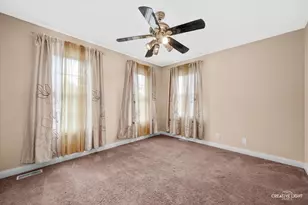 40W850 Stonecrest Dr, Elgin, IL 60124 - Photo 17