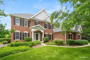 40W850 Stonecrest Dr, Elgin, IL 60124 - Photo 1