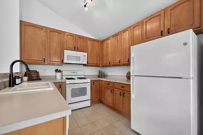 2429 Emily Lane, Elgin, IL 60124 - Photo 11