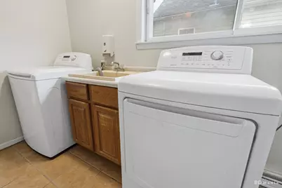14506 Sawyer Avenue, Midlothian, IL 60445 - Photo 13