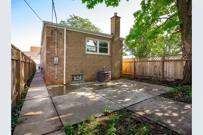 235 W 43rd Street, Chicago, IL 60609 - Photo 23