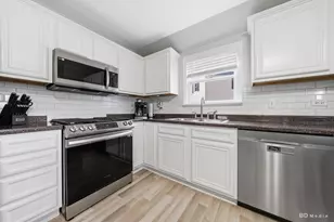 16150 Pamela Ct, Oak Forest, IL 60452 - Photo 9