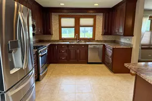 1009 S Ahrens Ave, Lombard, IL 60148 - Photo 5