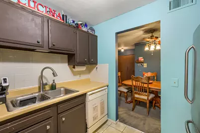 1059 Southbury Lane, Wheeling, IL 60090 - Photo 7