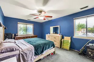 1059 Southbury Ln, Wheeling, IL 60090 - Photo 9