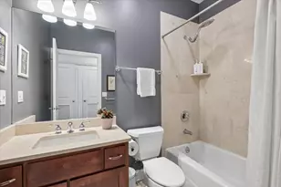 5055 N Clark St, Chicago, IL 60640 - Photo 19