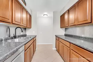 2711 Hobson Rd, Woodridge, IL 60517 - Photo 15