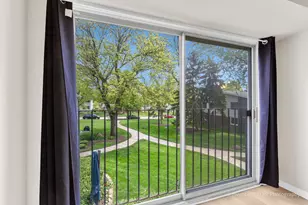 2711 Hobson Rd, Woodridge, IL 60517 - Photo 17