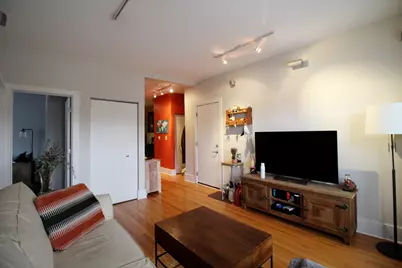 1901 W Newport Avenue #2, Chicago, IL 60657 - Photo 7