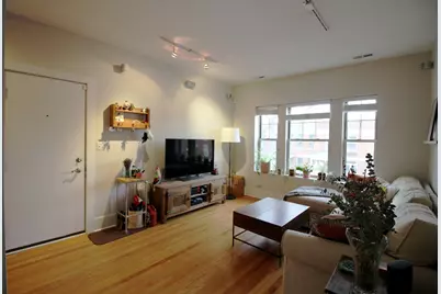 1901 W Newport Avenue #2, Chicago, IL 60657 - Photo 5