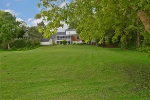 733 E Main St, Ottawa, IL 61350 - Photo 3