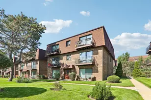 9616 Bianco Terrace, Des Plaines, IL 60016 - Photo 3