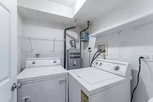 8728 S Rockwell Ave, Evergreen Park, IL 60805 - Photo 17