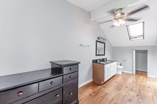 8728 S Rockwell Ave, Evergreen Park, IL 60805 - Photo 13