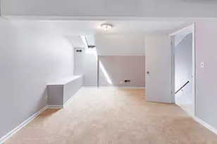 8728 S Rockwell Ave, Evergreen Park, IL 60805 - Photo 11
