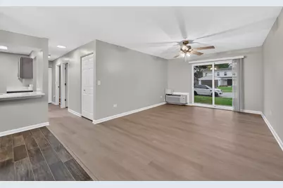 718 Rodenburg Road #206, Roselle, IL 60172 - Photo 7